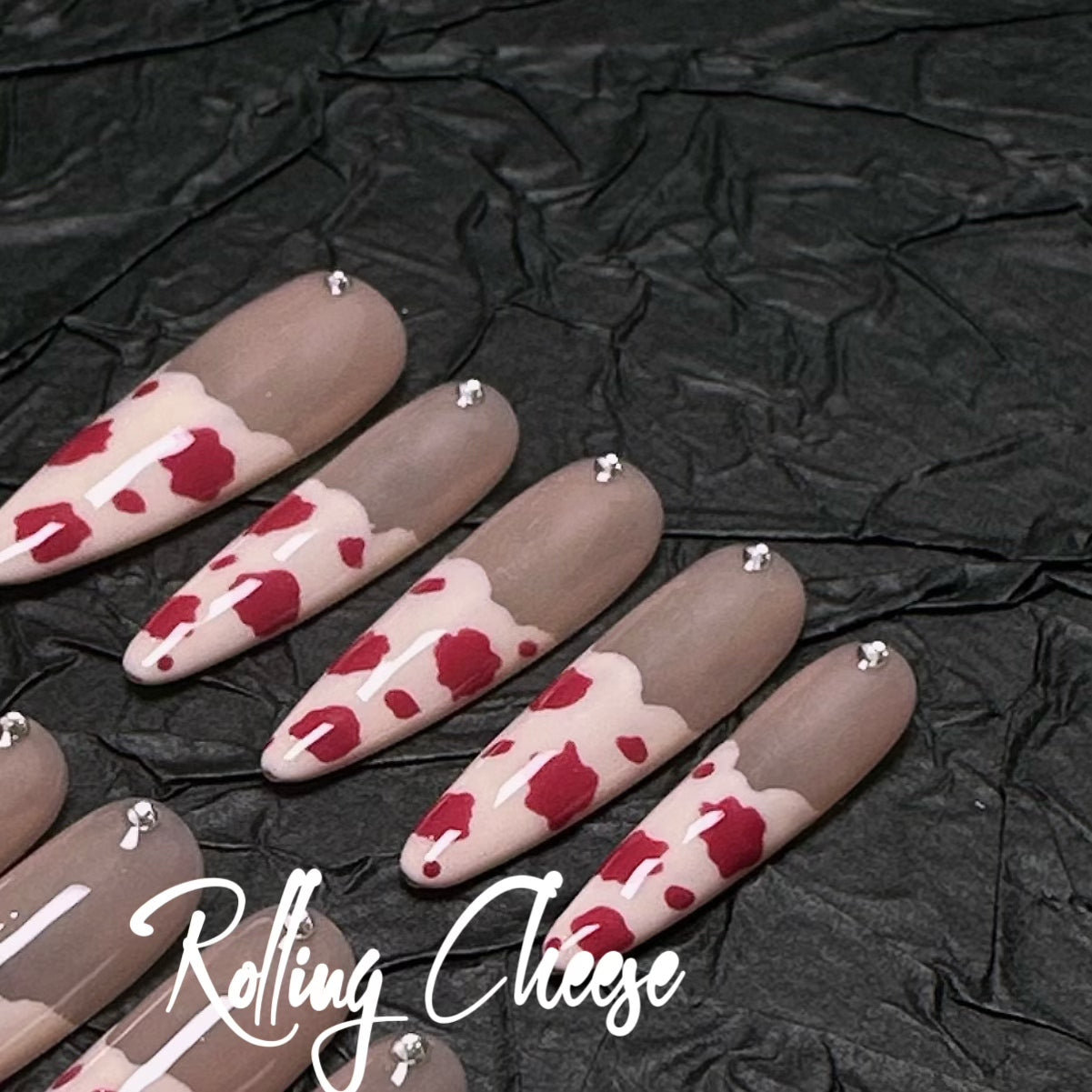 🍓 Strawberry Cream Press-On Nails – Sweet & Spicy Retro Vibes