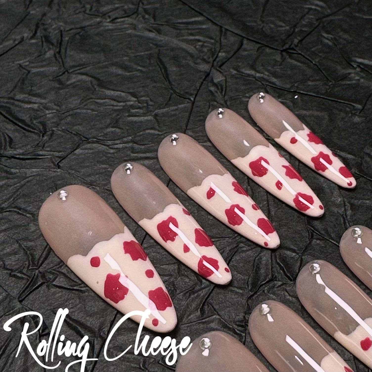 🍓 Strawberry Cream Press-On Nails – Sweet & Spicy Retro Vibes