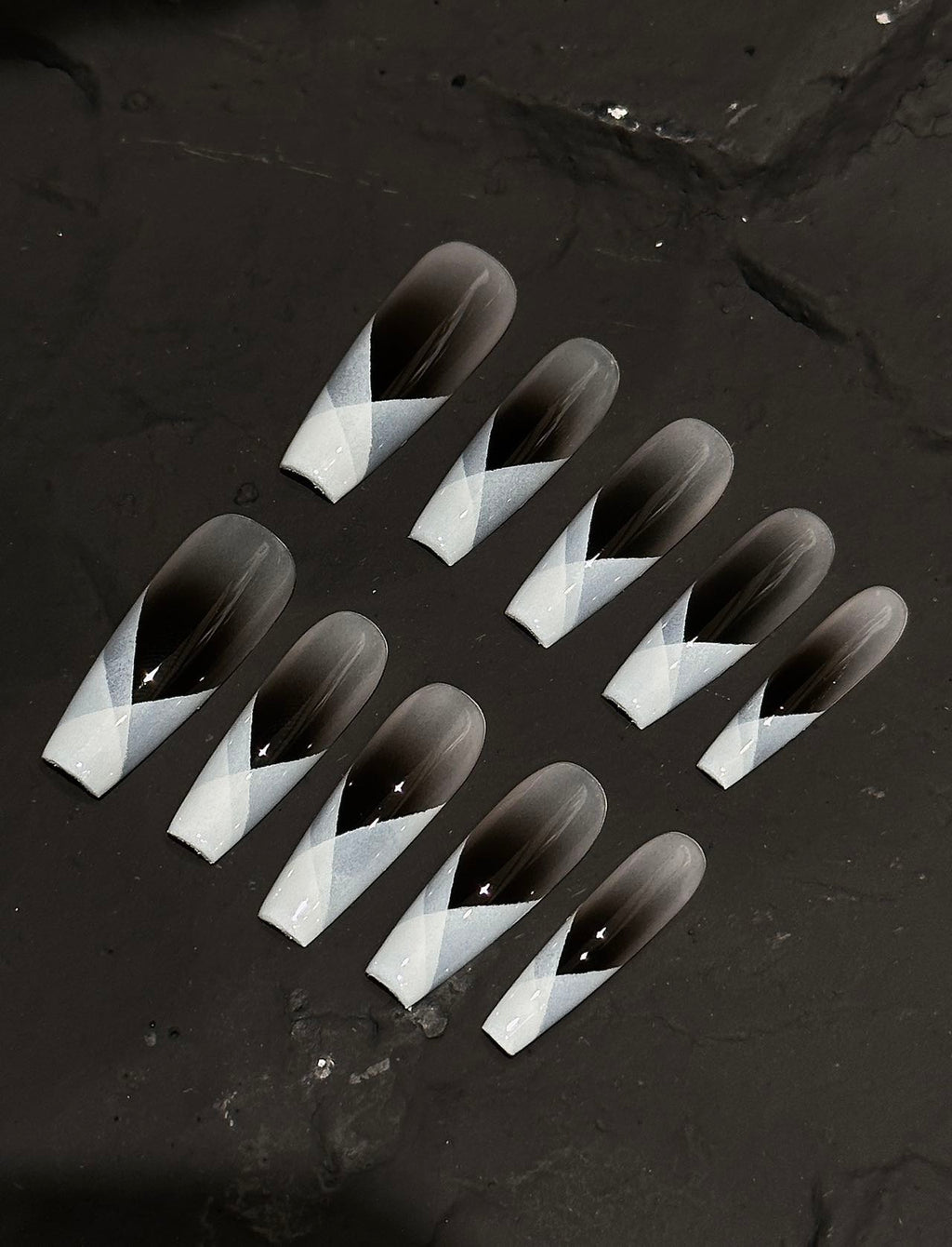 🖤 Monochrome Edge – Black & Gray Ombré French Tip Press-On Nails