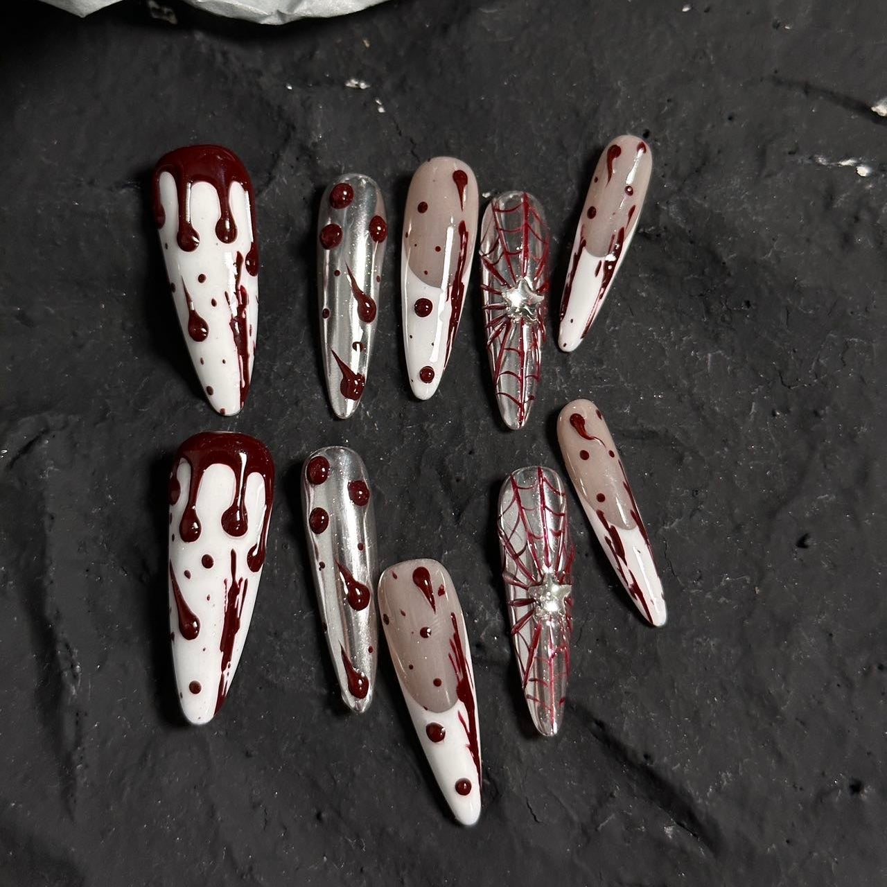 🕷️ Blood Web – Horror Spider & Drip Press-On Nails