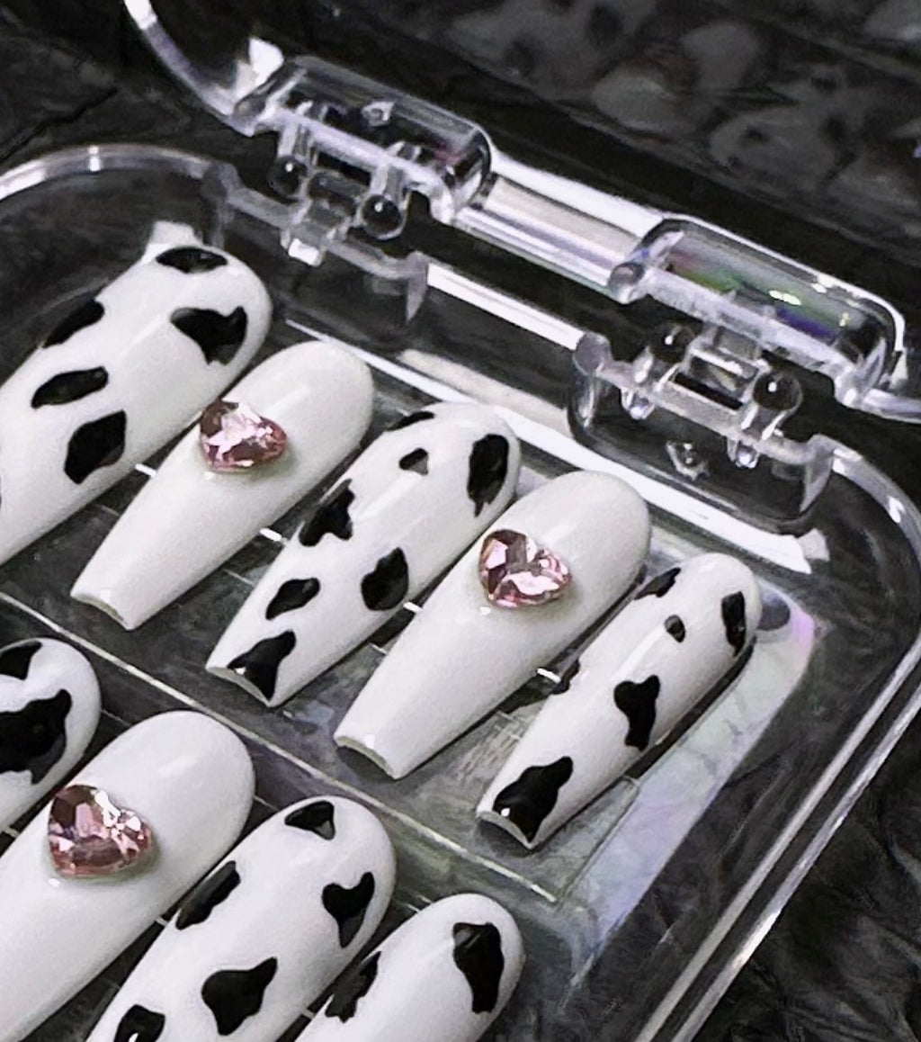 🐄 Cow Print Press-On Nails with Pink Heart Gems – Y2K Cute & Bold