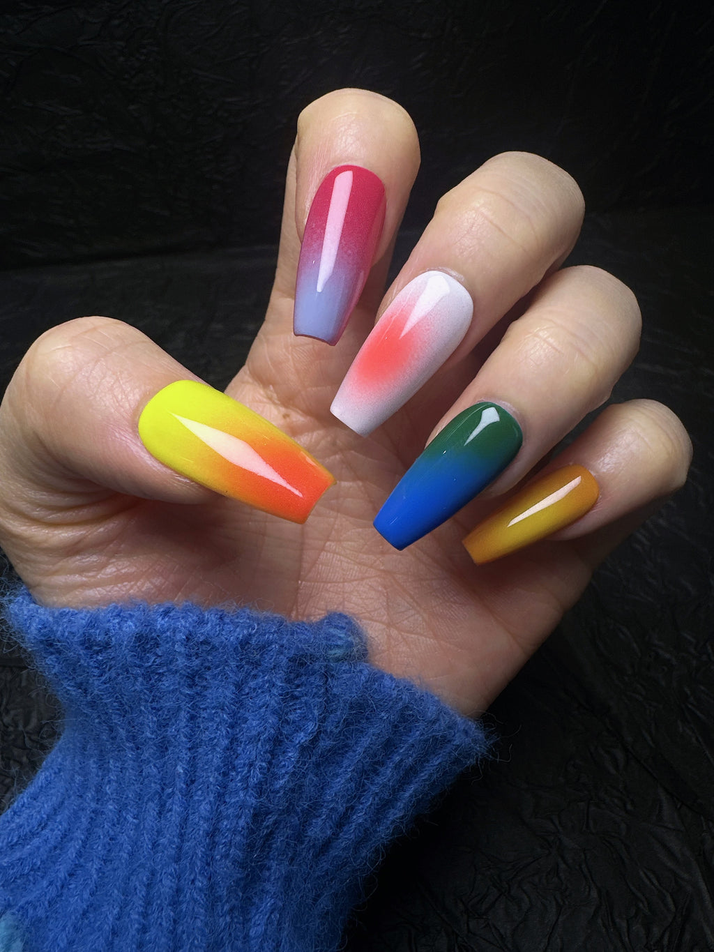 🦄 Color Pop Gradient Press-On Nails – Vibrant Ombre Rainbow Set 🌈