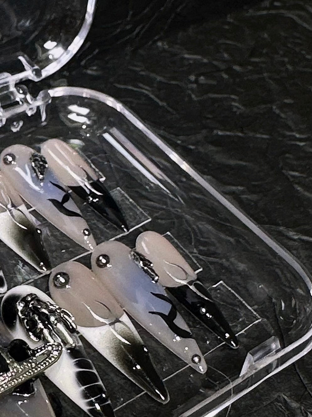 🖤 Gothic Blaze – Black Flame 3D Skeleton Press-On Nails