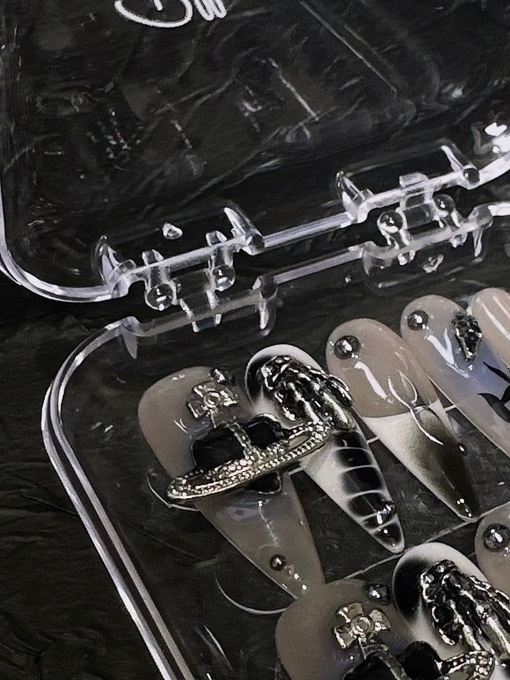 🖤 Gothic Blaze – Black Flame 3D Skeleton Press-On Nails