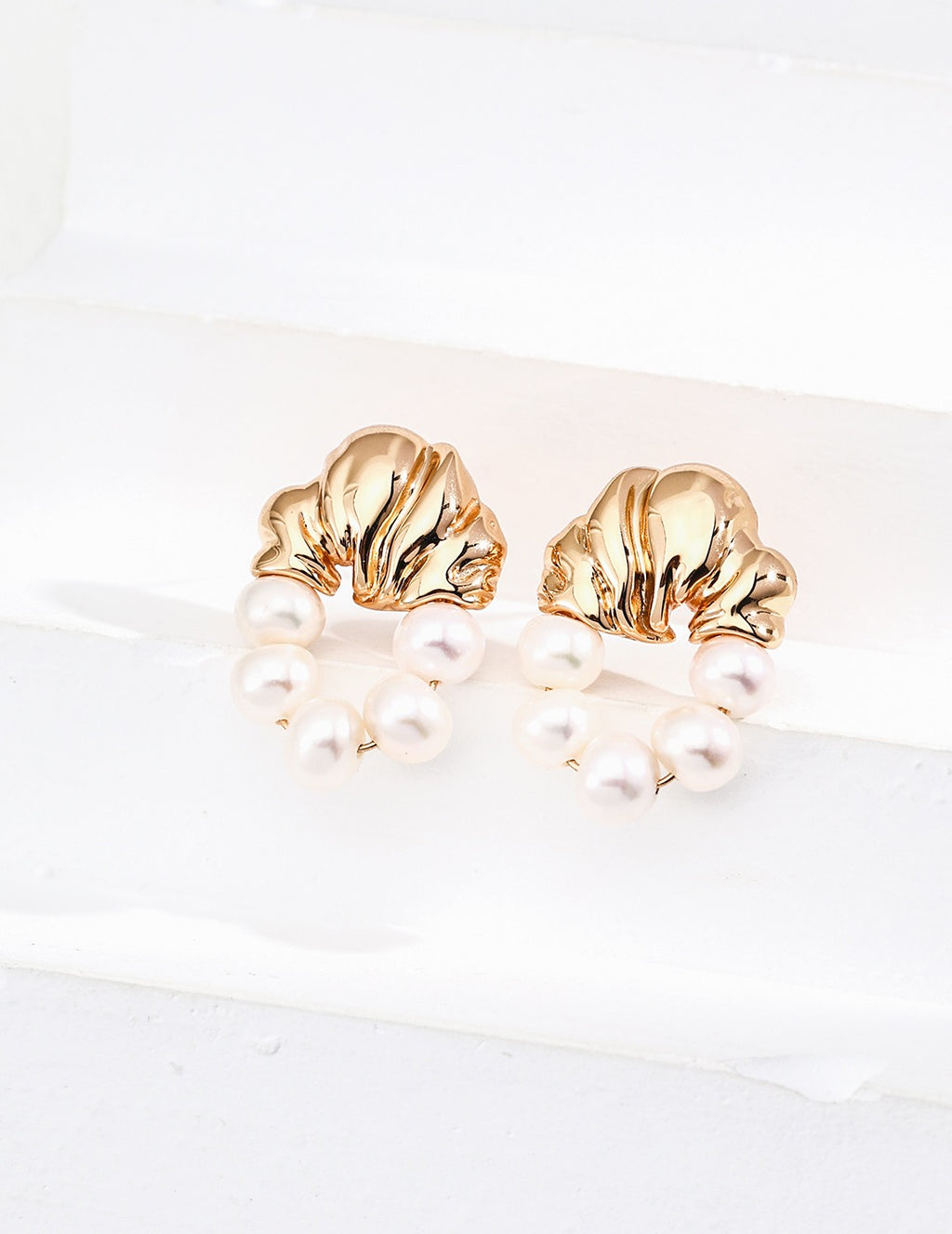 S925 Vintage Gold Pearl Earrings – Elegant Baroque Style with Natural Pearls