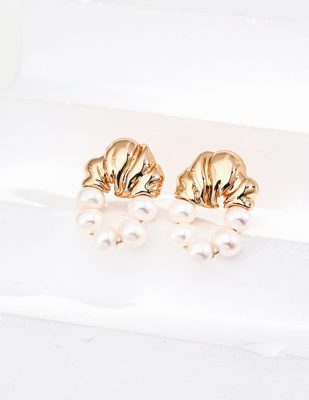 S925 Vintage Gold Pearl Earrings – Elegant Baroque Style with Natural Pearls