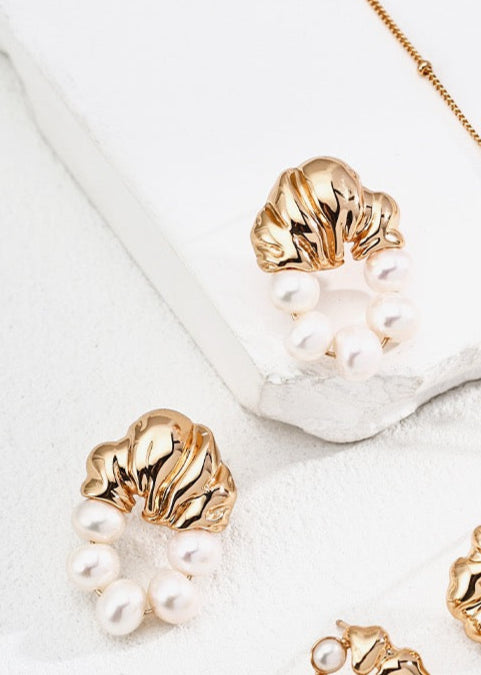 S925 Vintage Gold Pearl Earrings – Elegant Baroque Style with Natural Pearls