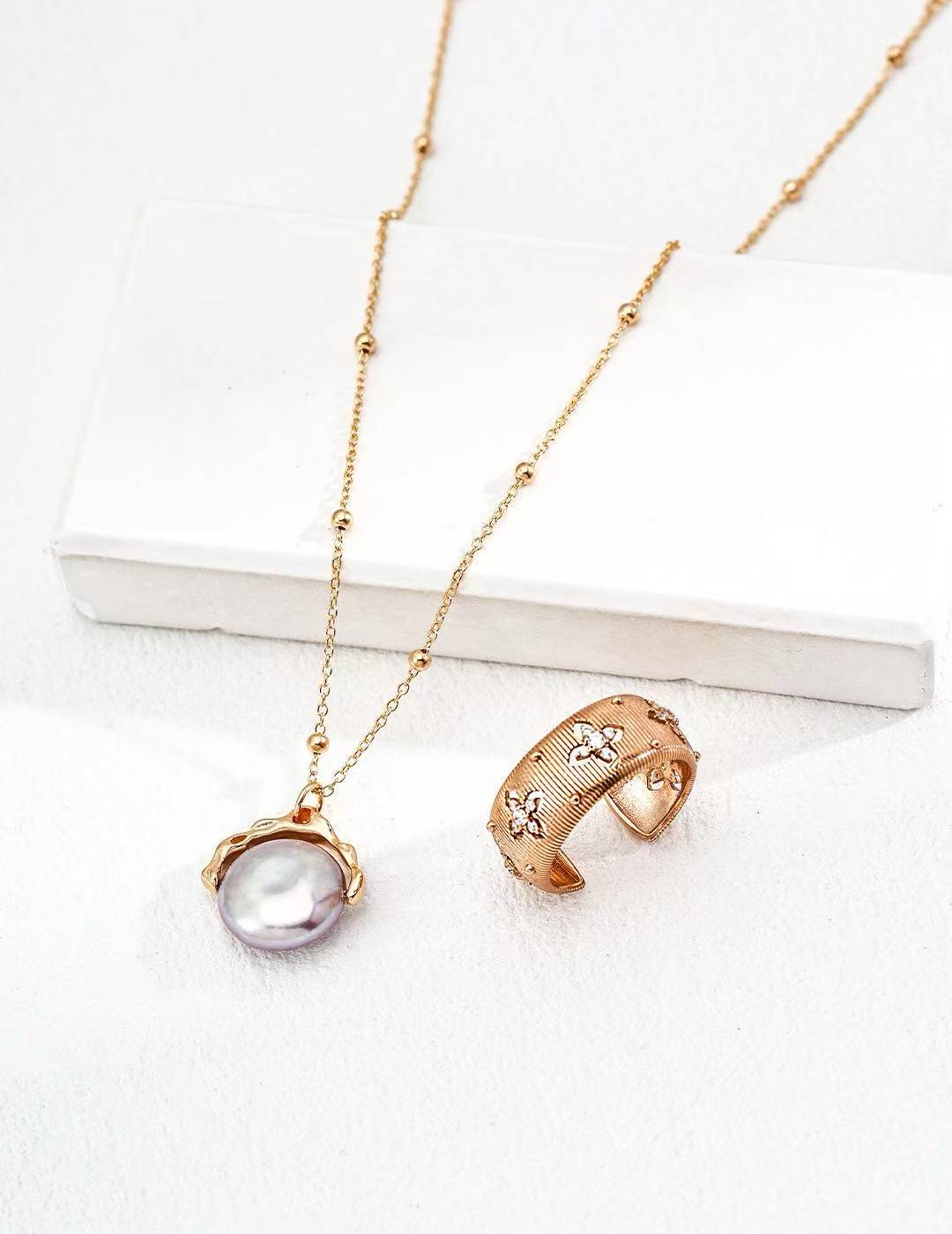 S925 Vintage Pearl Pendant Necklace – Natural Baroque Pearl with Gold-Plated Silver Chain