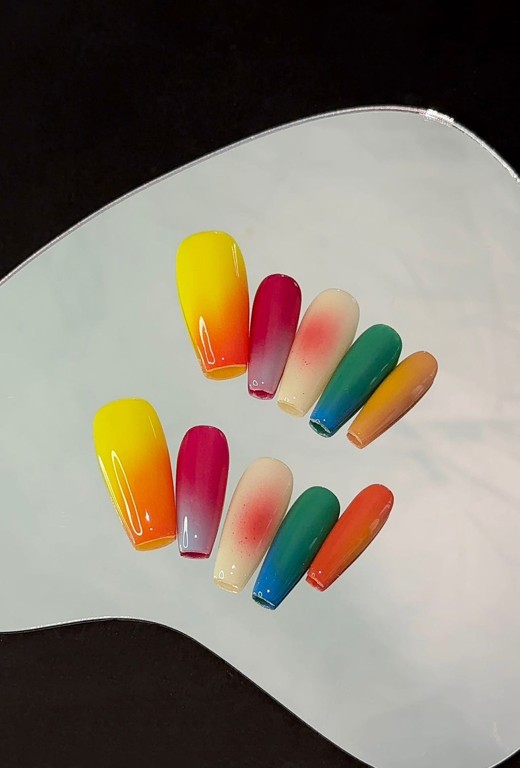 🦄 Color Pop Gradient Press-On Nails – Vibrant Ombre Rainbow Set 🌈